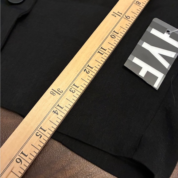 NWT HYFVE Cropped Black Jacket - Picture 9 of 10